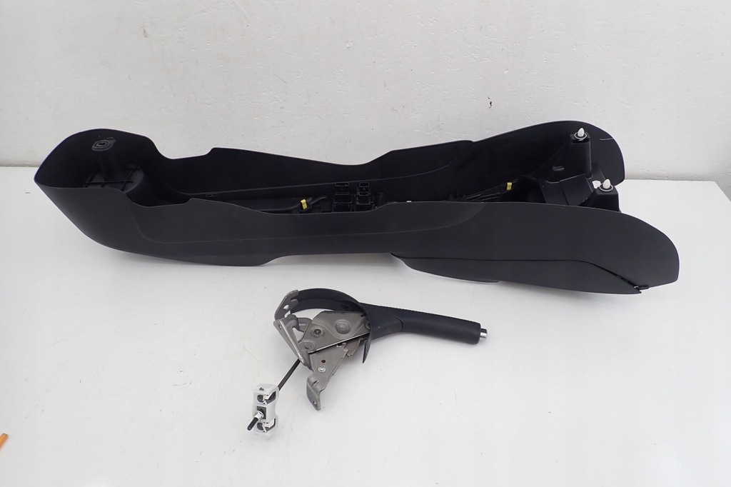 фото №8, Туннель средний toyota yaris iii lift 2017-20 1.5 hybrid домкрат ручного