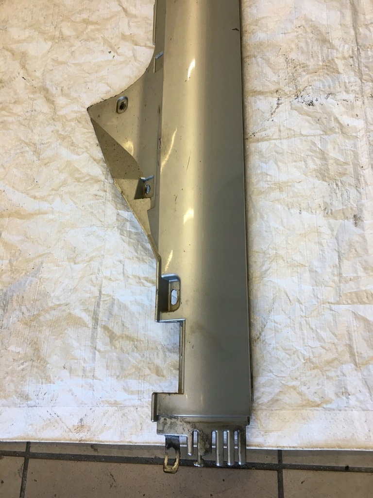 фото №8, Молдинг порог накладка порог audi a6 c5 ly7w