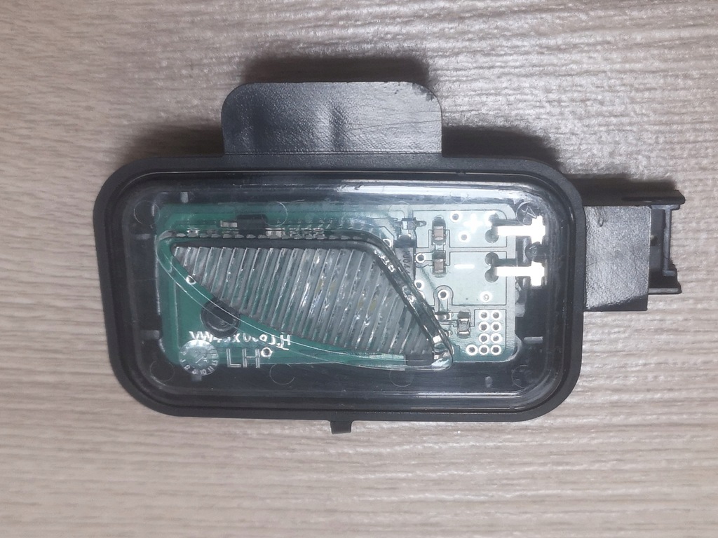 фото №1, Vw passat b8 arteon лампа led подсветка lewego зеркало оригинальный номер