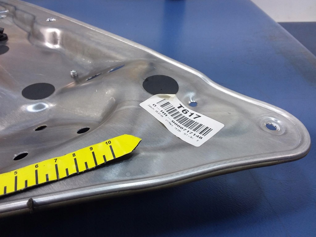 фото №4, Mercedes c w204 подъемник стекло задняя правый 911787