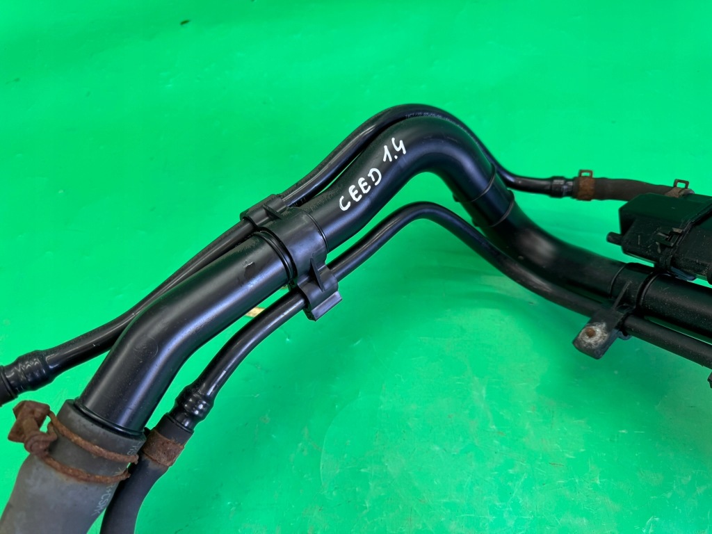 фото №3, Заливная горловина топлива труба заливной топлива провода kia ceed i 1.4 16v 06-