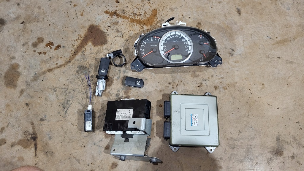 фото №1, Набор стартовый set mazda 5 cr 05- 1,8 l8231881b