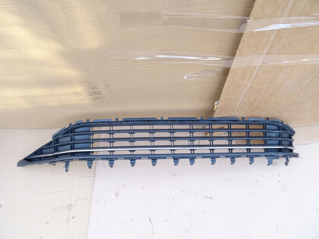 фото №1, Vw golf vii sportsvan lift решітка заглушка перед