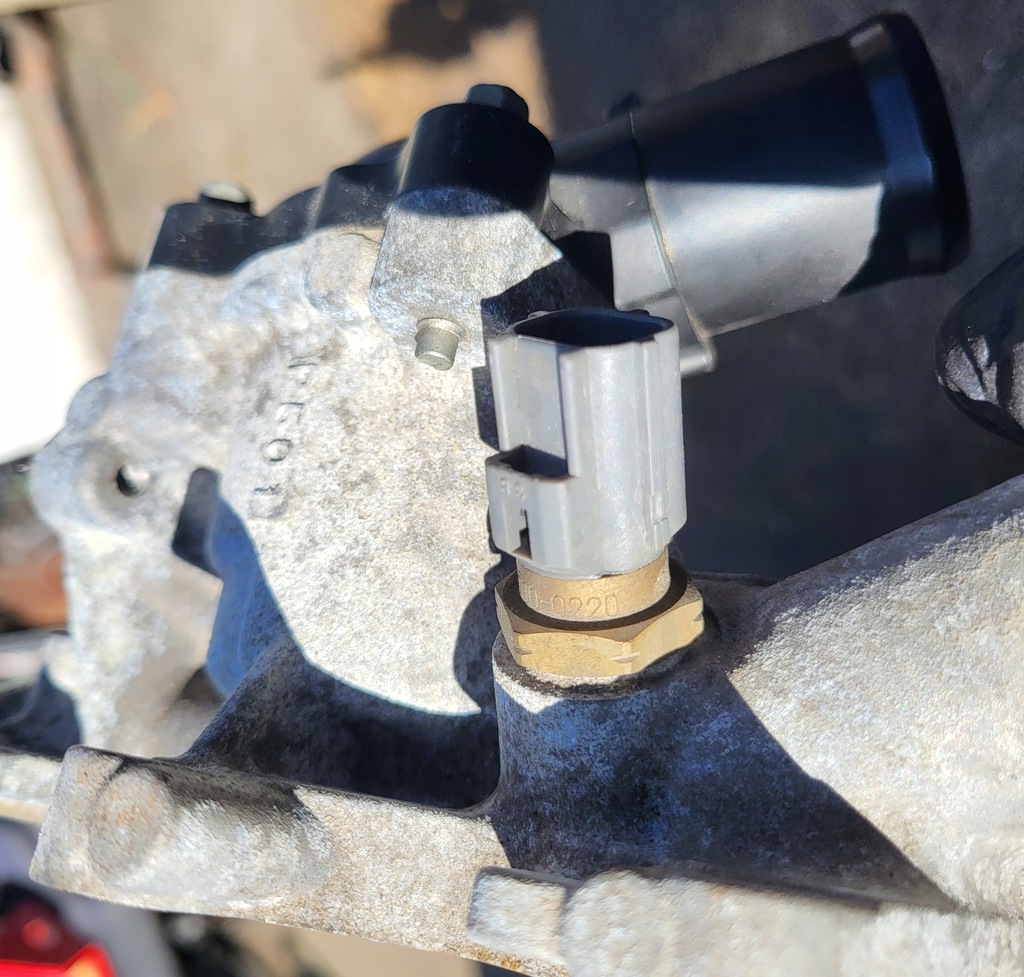 фото №10, Корпус термостат датчик температуры wody mazda 3 6 gj cx5 cx-3 оригинальный номер