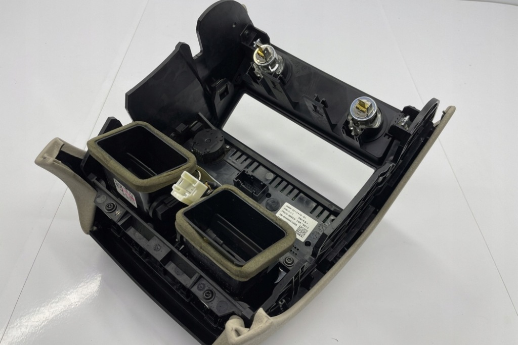 фото №9, Задня решітка вентиляційна bmw 7 f01, f02 9118249 3.0l дизель 180kw 2009