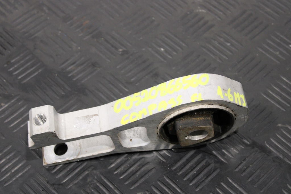 фото №1, Кронштейн подушка двигуна jeep compass ii 2 lift 00520866560