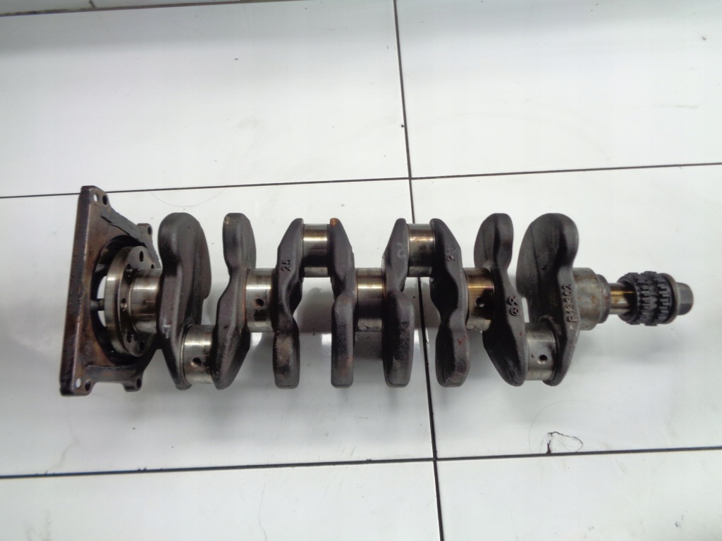 Купить Mercedes w176 2.0t amg wał коленчатый r13302