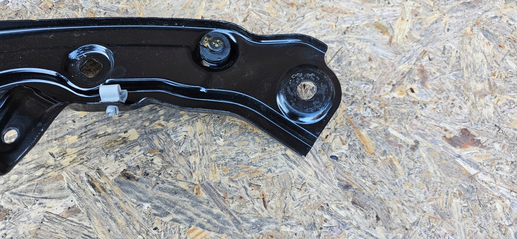 фото №9, Верхний кронштейн лампы левая skoda scala 657805931