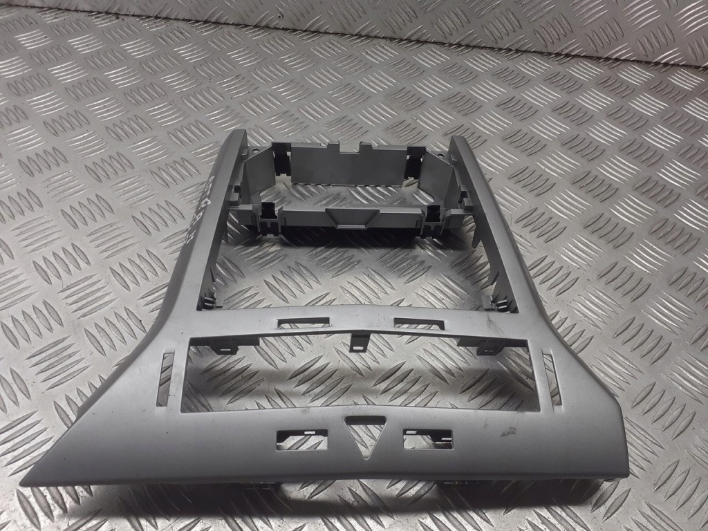 фото №1, Консоль середня opel astra h 1.4 331985437