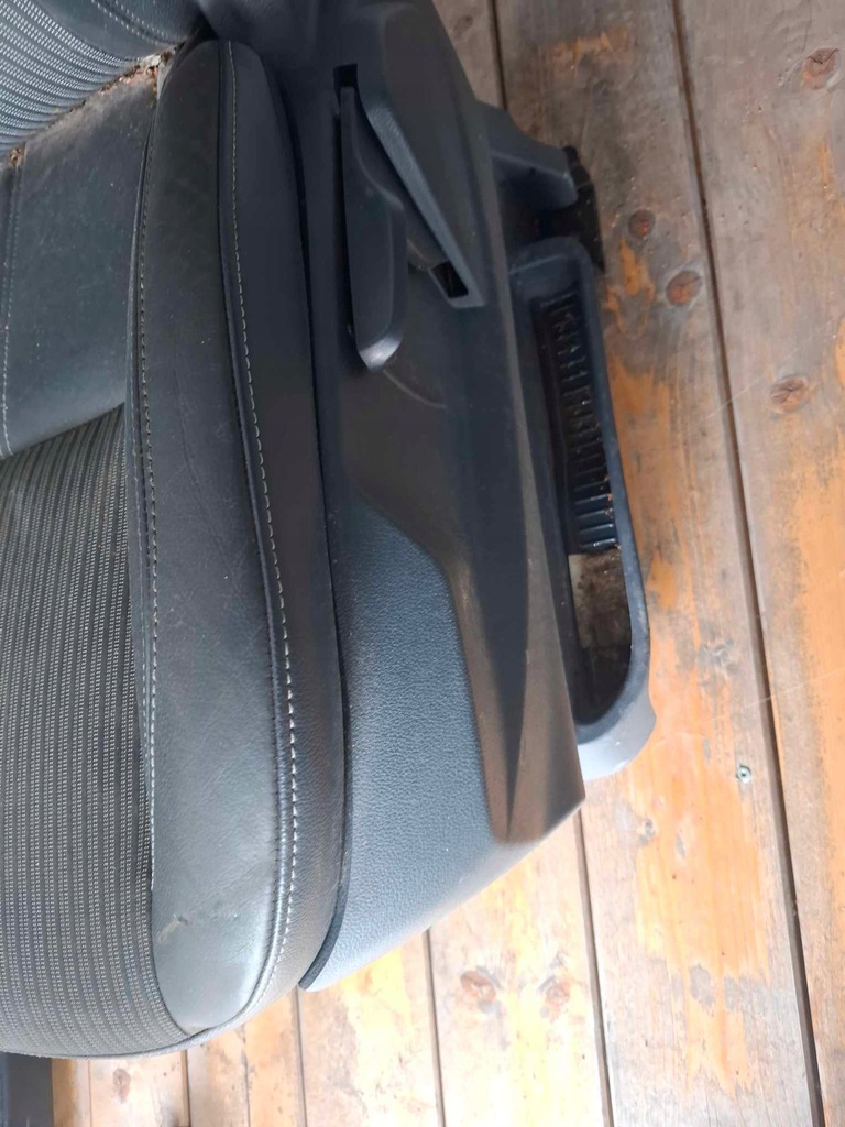 фото №8, Комплект сидений pół кожа trzy ряды ford grand c-max версия uk