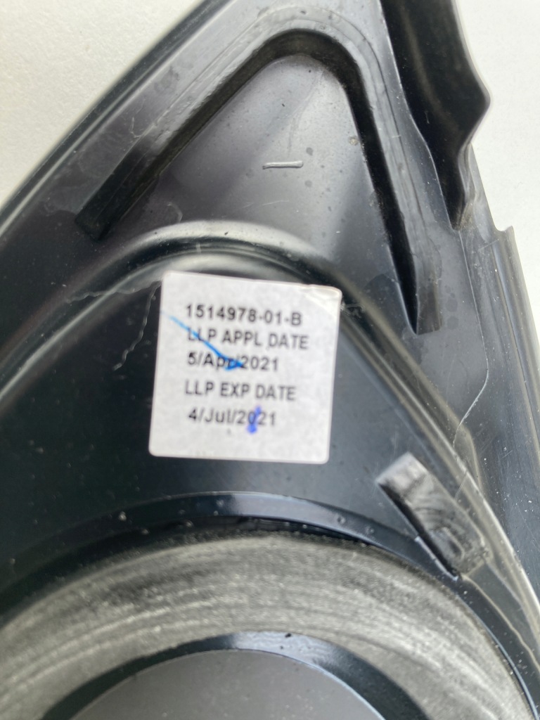 Стекло кузовная левая tesla 3 с Разборки