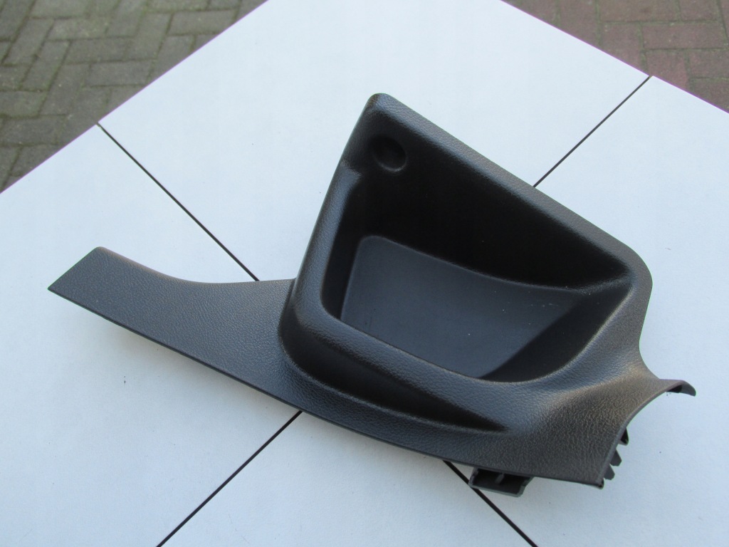 Platik накладка стойка порог задняя focus mk3 универсал hb Доставка