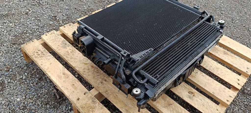 Радиатор радиатор комплект вентилятор jeep wrangler 2.0 2018- с Разборки