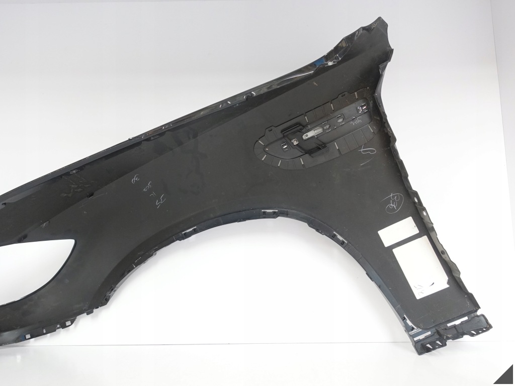 Bmw x6 x6m e71 e71m m-power крыло  правый  перед черный sapphire повреждённый Недорого