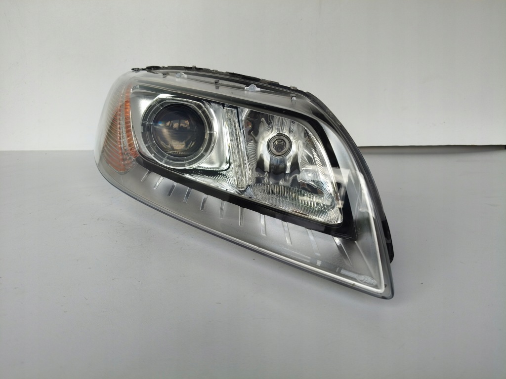Купить Фара правый  фара volvo s80 v70 13- рестайлинг  ксенон led поворотный