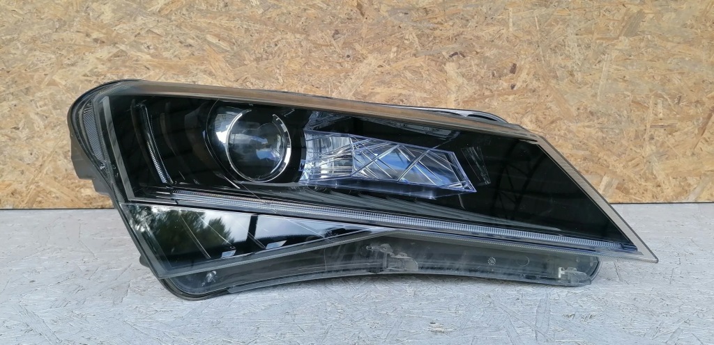 фото №1, Skoda superb b8 3v 2016 лампи передні