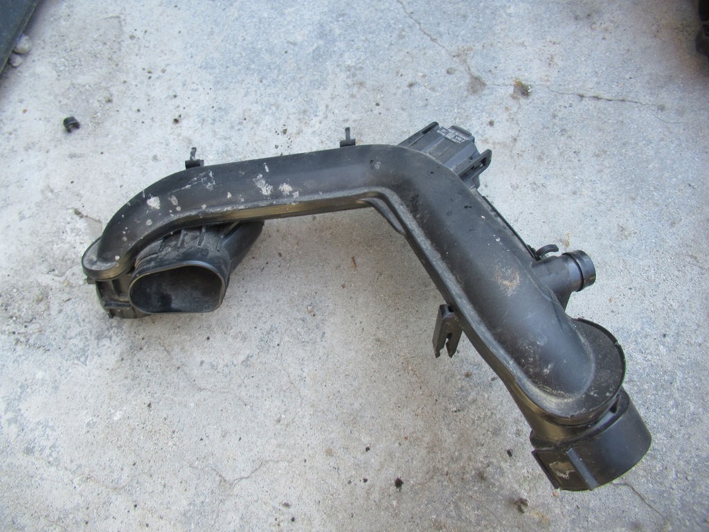 фото №1, Skoda scala труба воздухозаборник 04c145673