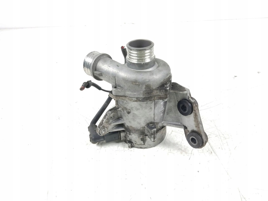 фото №1, Электрическая насос воды bmw 3 e91 e90 2.0 7586926