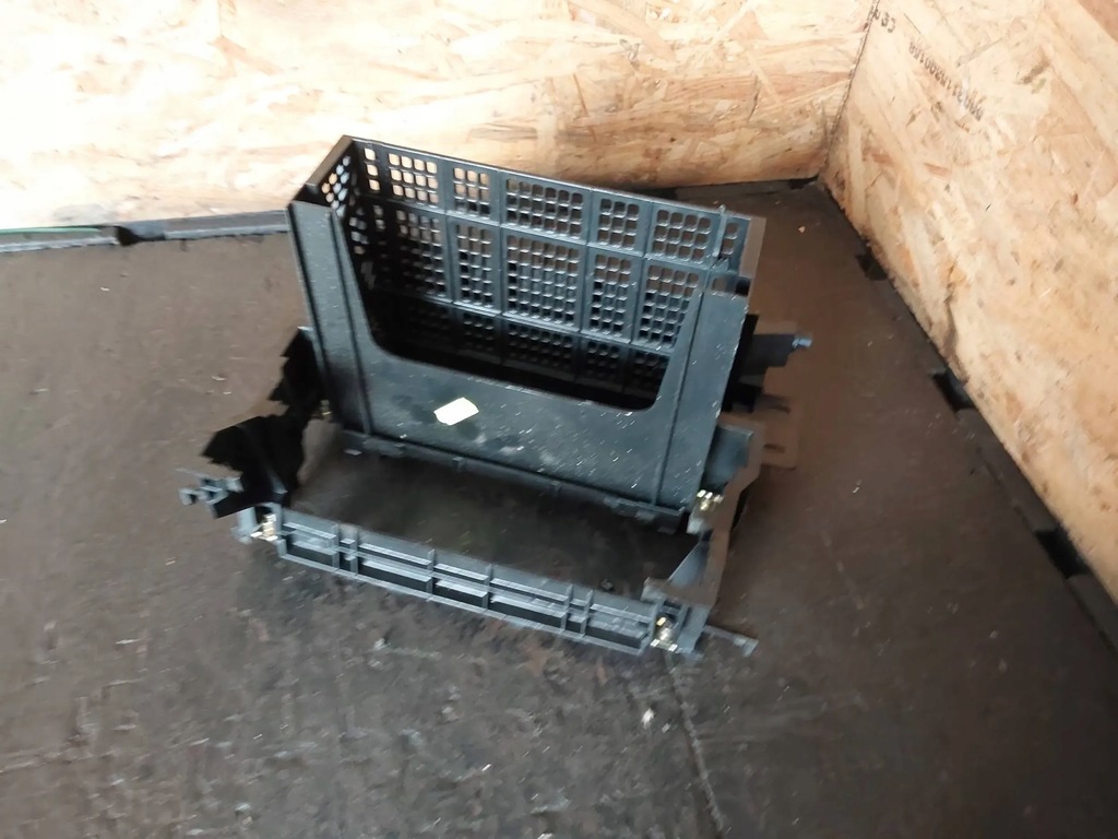 фото №16, Рамка радіо консолі центральної audi a4 b5 8d lift 8d0858005m