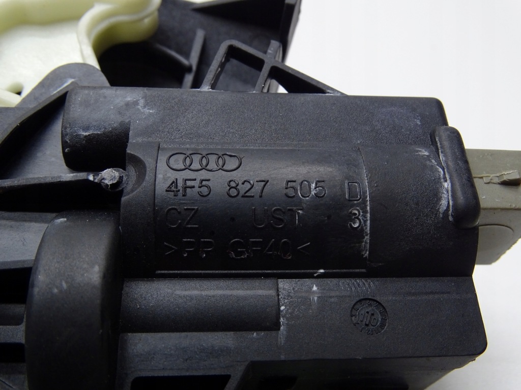 Замок кришки багажника задній задній vw passat cc a4 b8 a5 8t 4f5827505d Київ