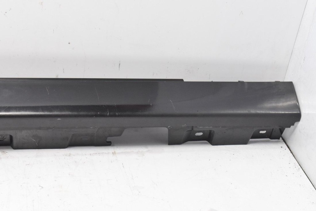 Накладка накладка порог правый  bmw f10 10r schwarz 2 в Украине