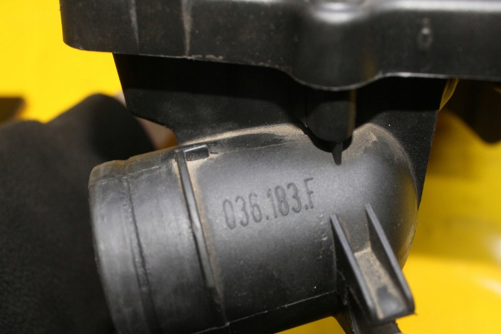 фото №8, Корпус фильтра воздуха 036129611cd 1.6 roomster