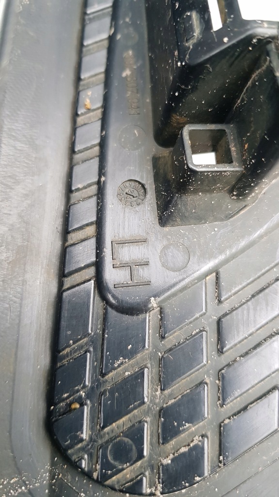 фото №11, Кутик бампера лівий перед audi q4 e-tron