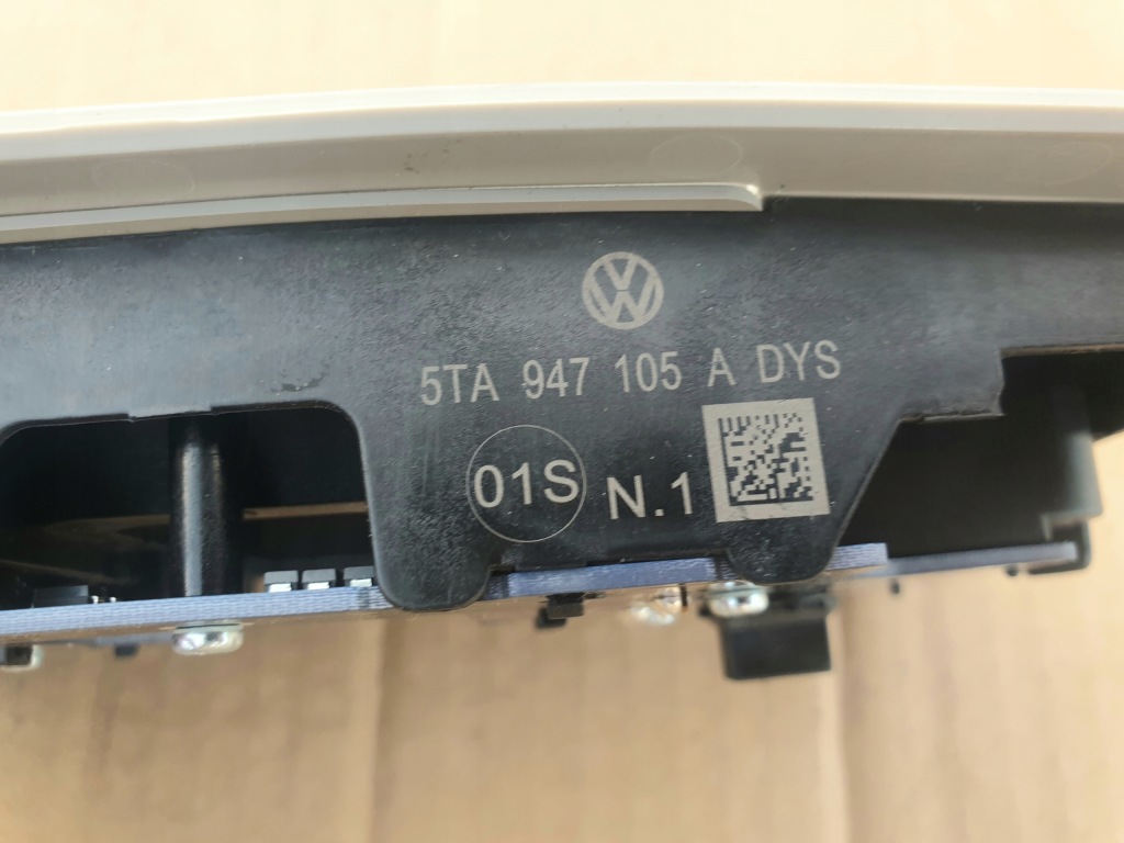 фото №3, Лампа потолочный салона vw t-roc 5ta947105 dys