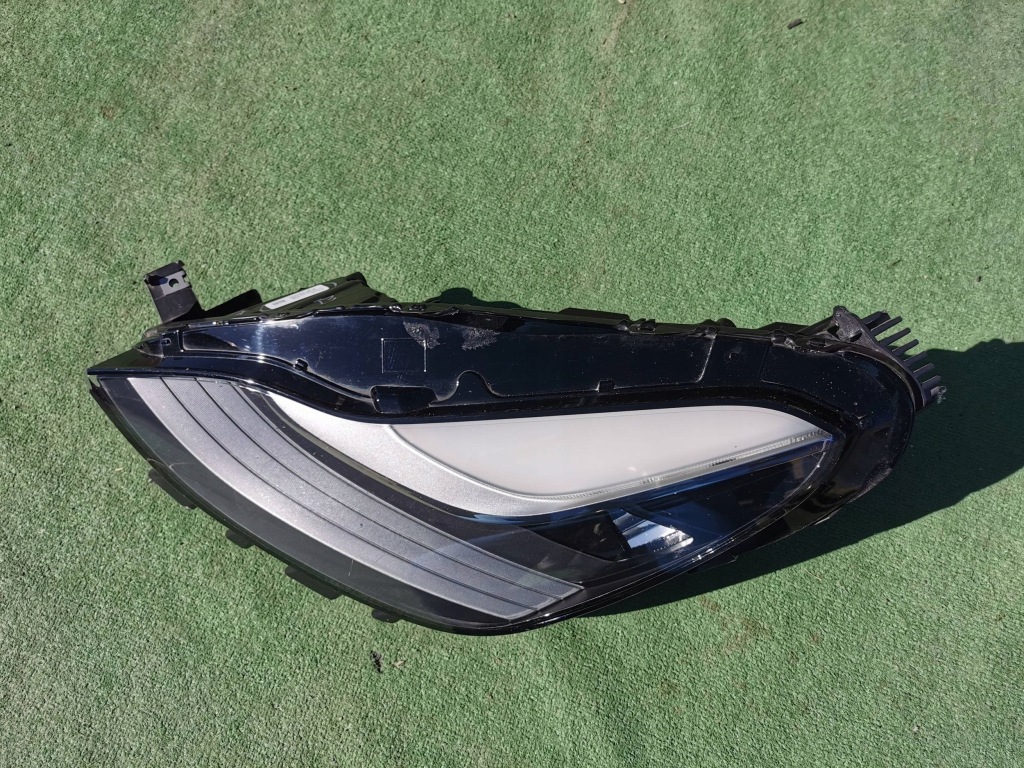 Tesla model 3 17- фара ліва перед передня full led 1077375-50-b Оригінал