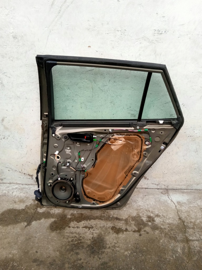 фото №9, Toyota corolla e21 18- дверь задние задняя kombi