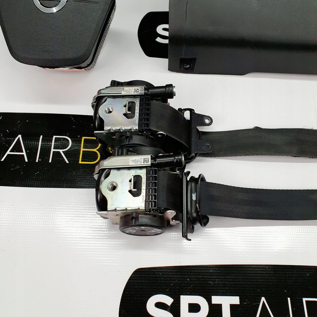 фото №8, Volvo v40 панель приладів консоль подушки безпеки ремені подушка безпеки