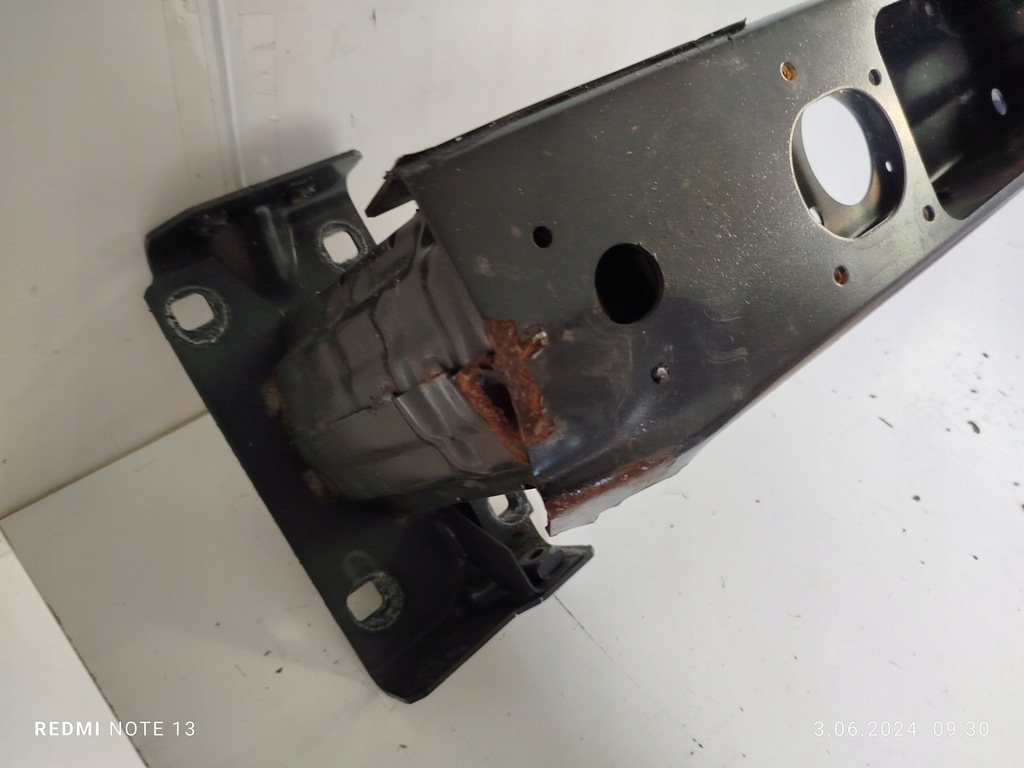 фото №3, Балка бампера land rover discavery v 5