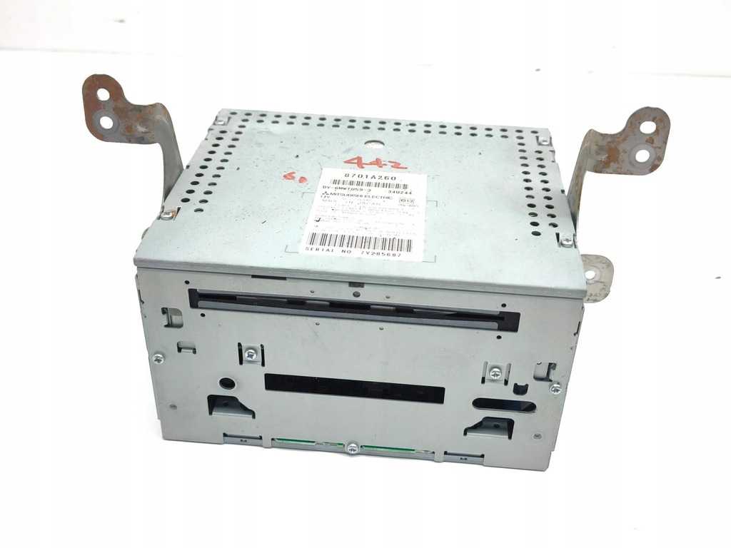 фото №1, Mitsubishi outlander 2008 панель / радиопроигрыватель cd/dvd/gps