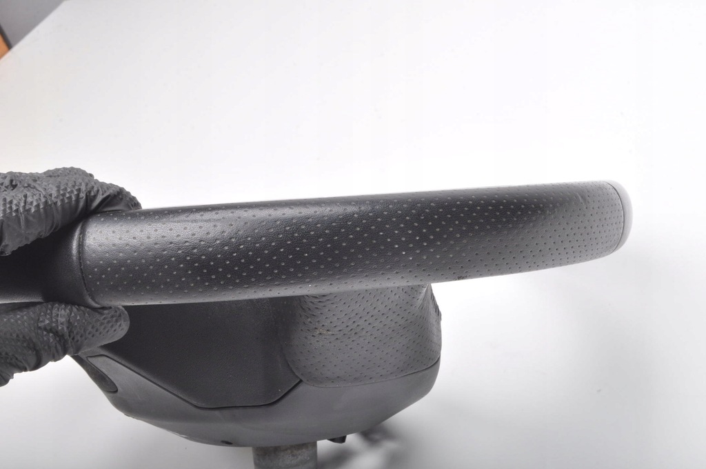 фото №10, Renault zoe воздуховод кожаный многофункциональный 484005406r