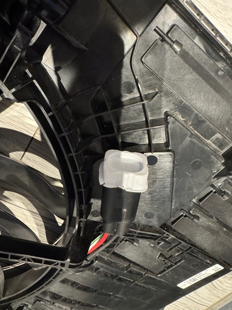 фото №10, Bmw 2 u06 вентилятор радиатора оригинальный bmw