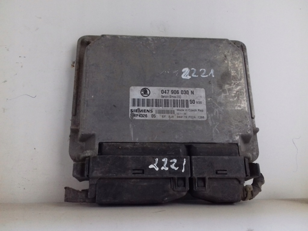 фото №1, Бортовой компьютер блок управления двигателя skoda felicia i 1.3b 047906030n