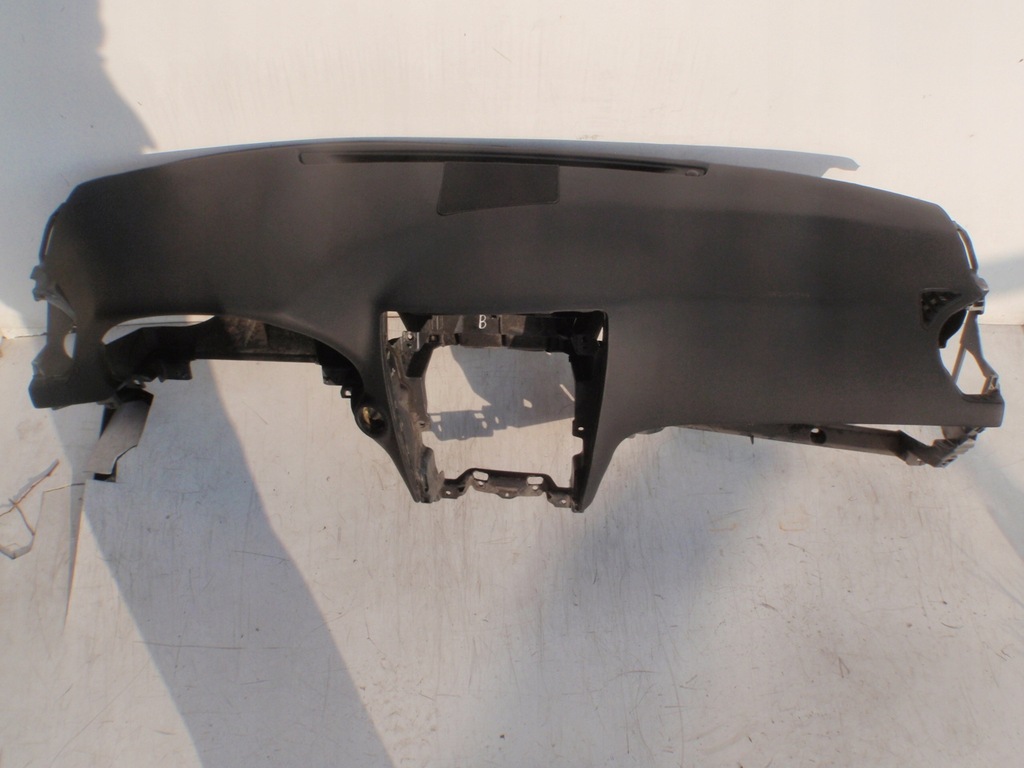 фото №6, Lexus is 200 панель приладів панель приладів консоль подушки безпеки ремені