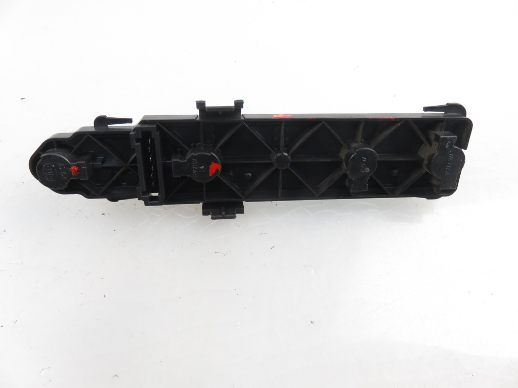 Вкладыш лампы левый задний  mercedes s203 15355900 в Украине