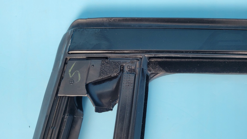 Bmw 5' g31 540d xdrive 18r молдинг 7390161 прокладка двері ліва задня 7336989 Зі Шроту