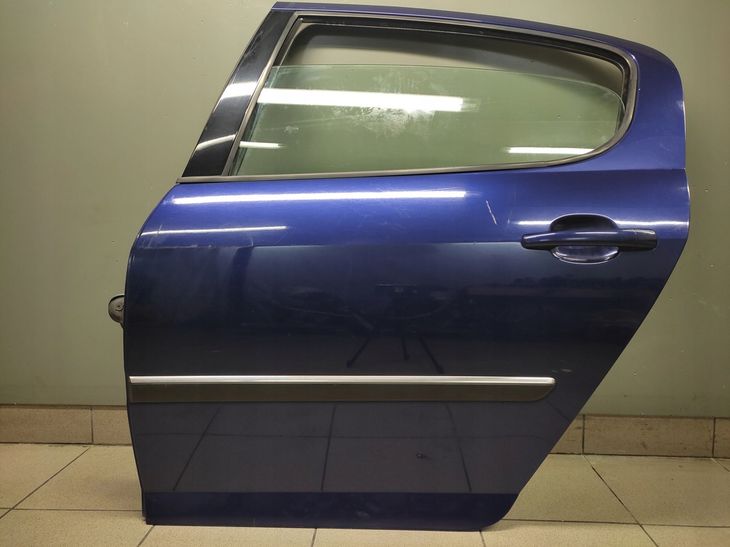 фото №1, Peugeot 407 дверь левый задняя лак kplc