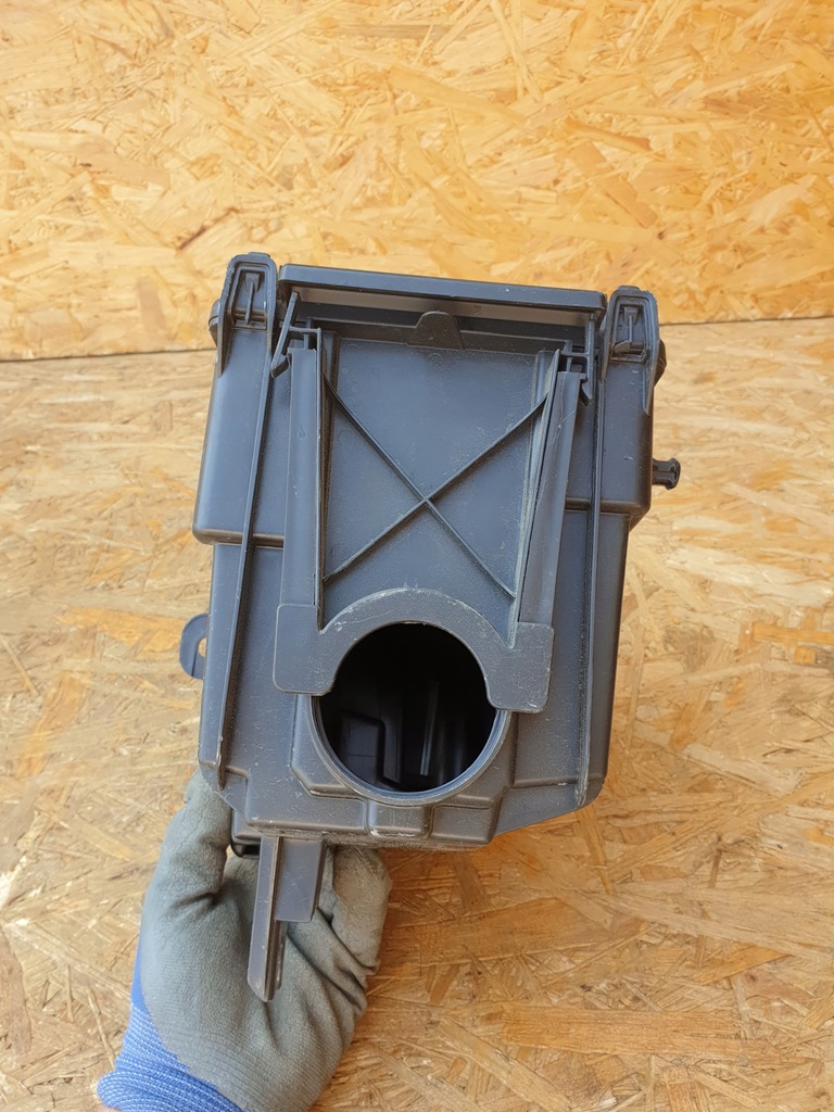 фото №5, Renault trafic iii vivaro корпус запобіжників