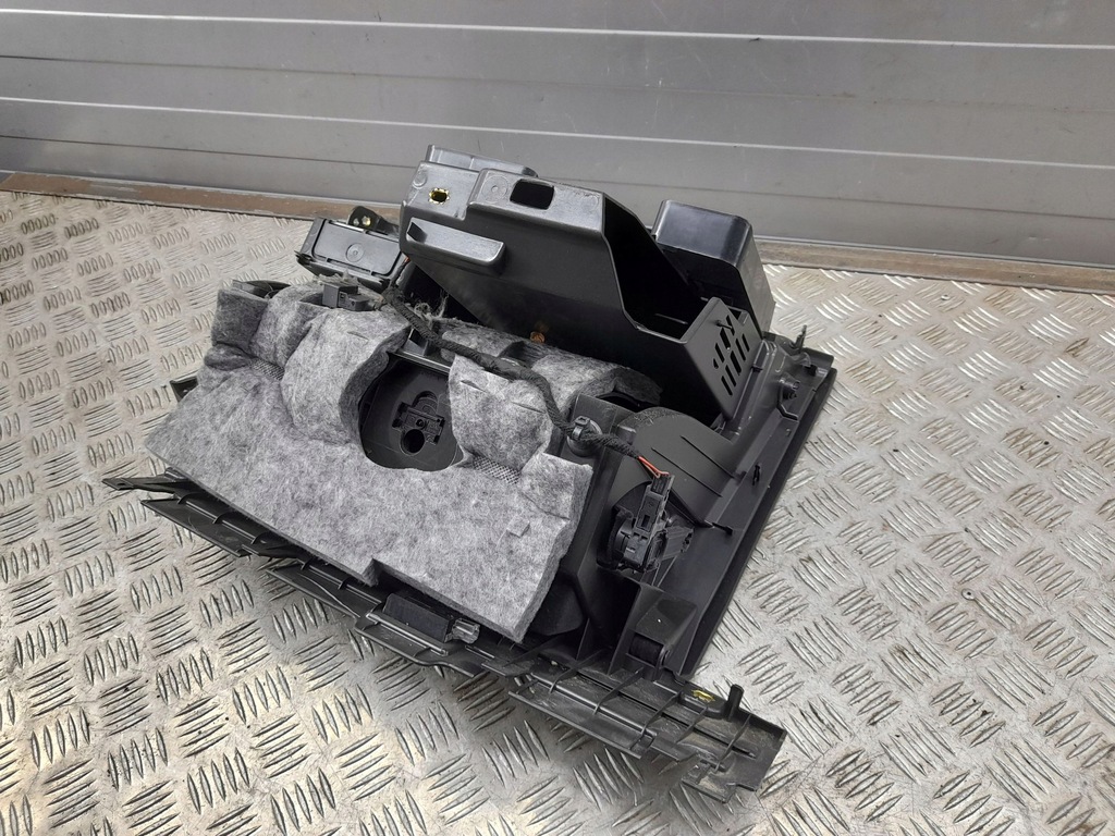 фото №10, Audi q5 sq5 2018 перед сторона правая бардачок панели приборной панели / комплект