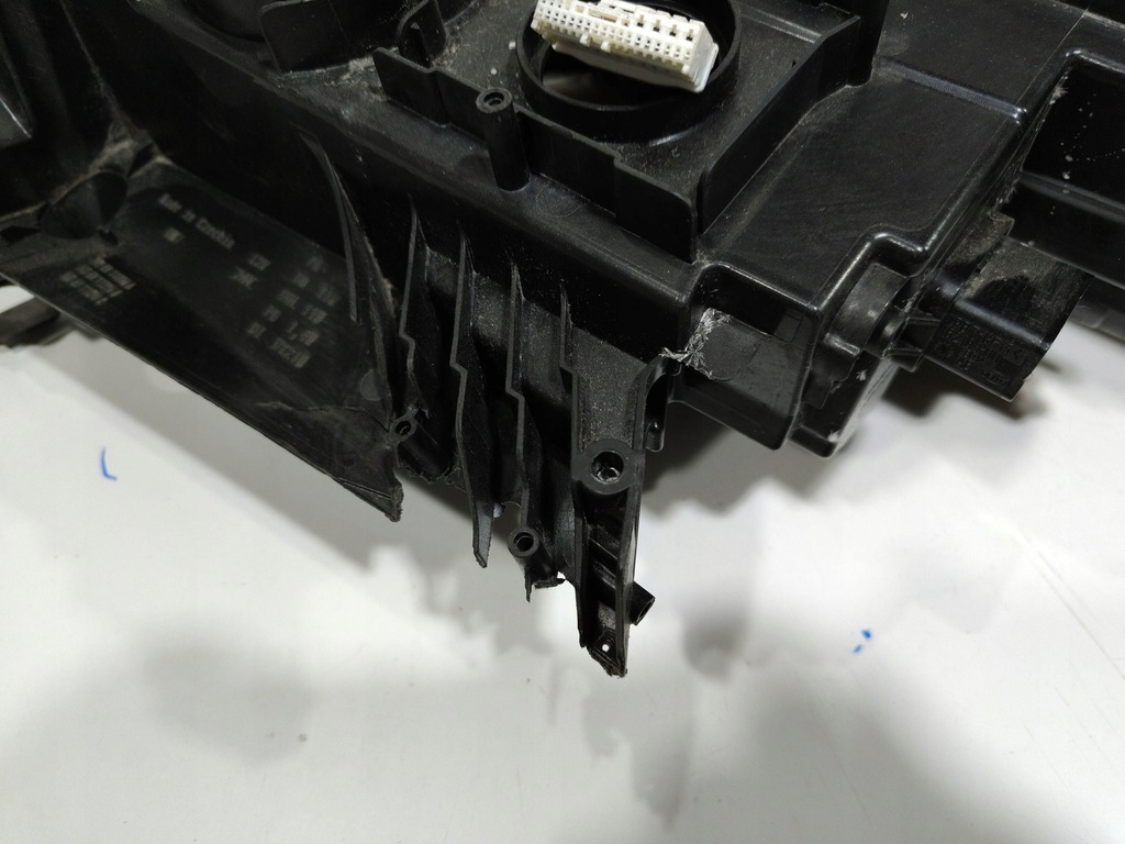 фото №8, Skoda enyaq iv лампа правый перед