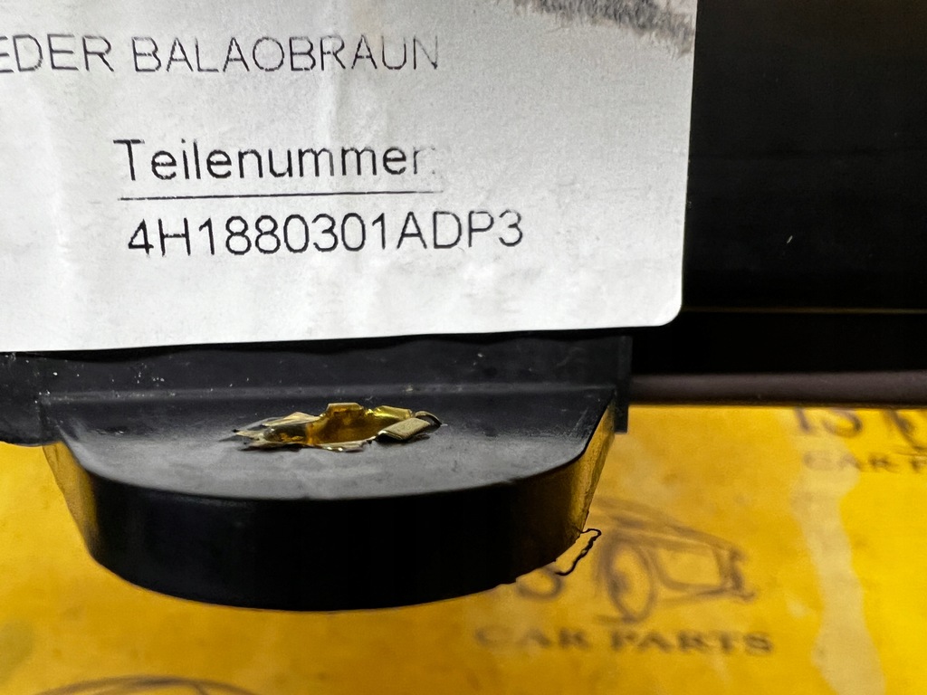 фото №7, Захист заглушка панелі консолі pod кермо audi a8 d4