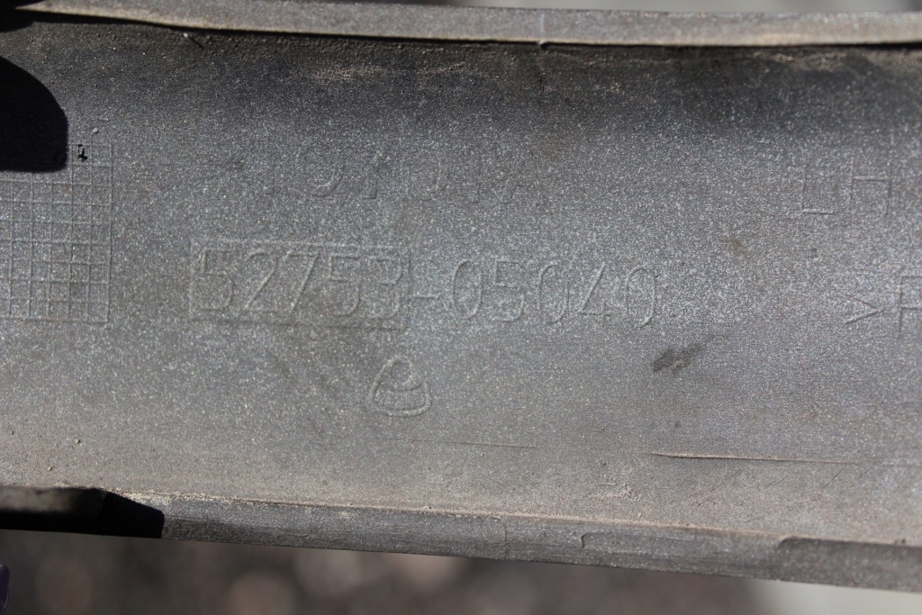 фото №16, Avensis t25 молдинг бампера левый lub правый задняя