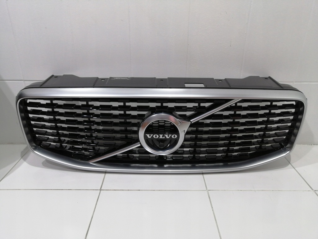 фото №1, Решётка радиатора решётка радиатора volvo xc60 ii