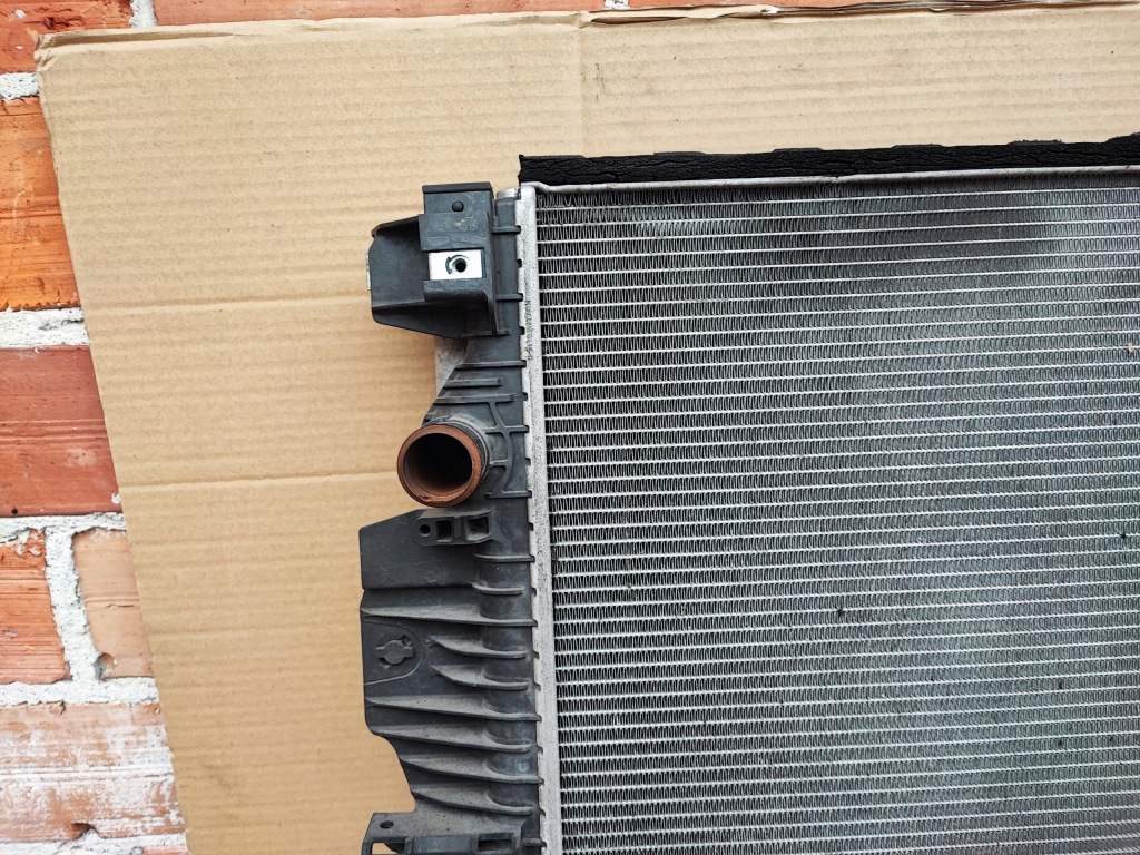 Ford mondeo mk5 2.0 tdci радіатор води комплект Доставка