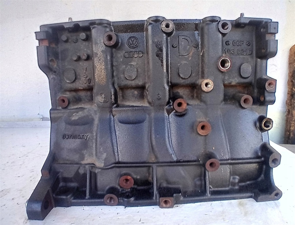 фото №15, Блок двигателя audi a3 8p tt a4 b7 a6 c6 2.0 tfsi bwa bwe bgb axx 06f103021d