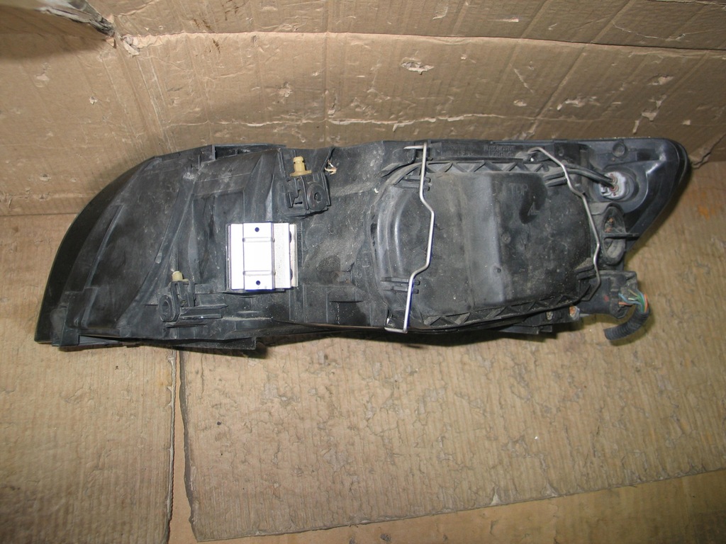 фото №11, Лампа перед volvo s40 v50 04-07r. 30698886 europa оригинал