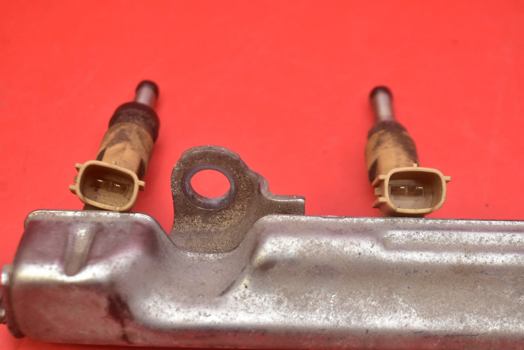 фото №8, Молдинг упорскування форсунки 23250-0t030 toyota auris ii e18 1.6 valvematic